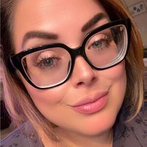 Meet your Posher, Lacey